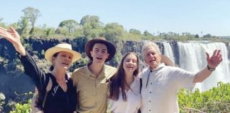 Catherine Zeta Jones left with her familty at the Victoria Falls