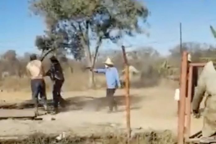 Zimbabwe : un Chinois tire sur ses employés pour avoir réclamé leur salaire (vidéo)