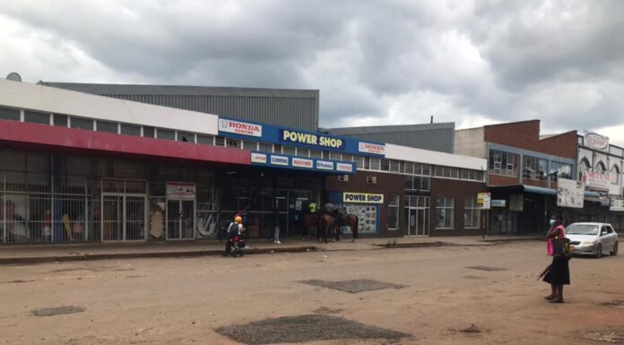 The ZRP has deployed more details including the Mounted Unit to enforce Level 4 National Lockdown regulations with some shops being forced to close on Friday afternoon