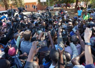Zimbabwean journalists were facing possible arrest at police checkpoints for using expired accreditation cards during the national lockdown