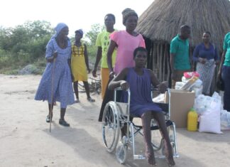 40-year-old Sipiwe Shokore who stays in Mhondoro-Ngezi has been struggling to fend for her family after being struck by lightning about a year ago