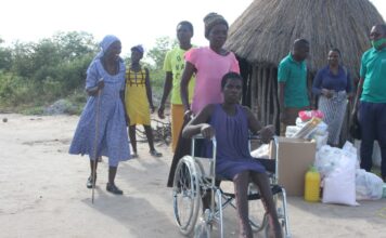 40-year-old Sipiwe Shokore who stays in Mhondoro-Ngezi has been struggling to fend for her family after being struck by lightning about a year ago