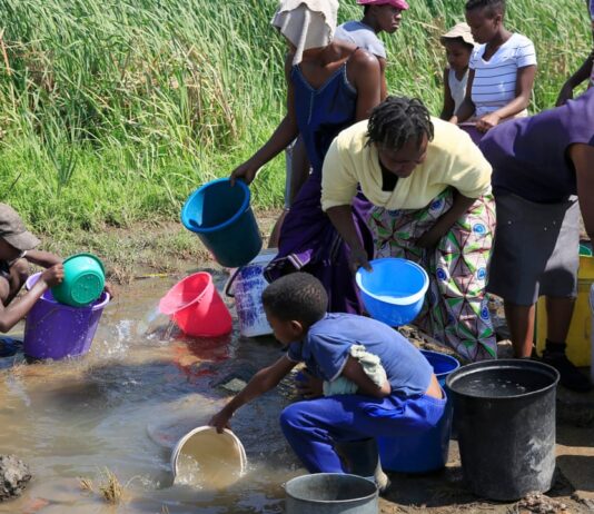 Most councils in Zimbabwe are struggling to provide water to their residents and government plans to promote roof-top water harvesting to ease the challenge