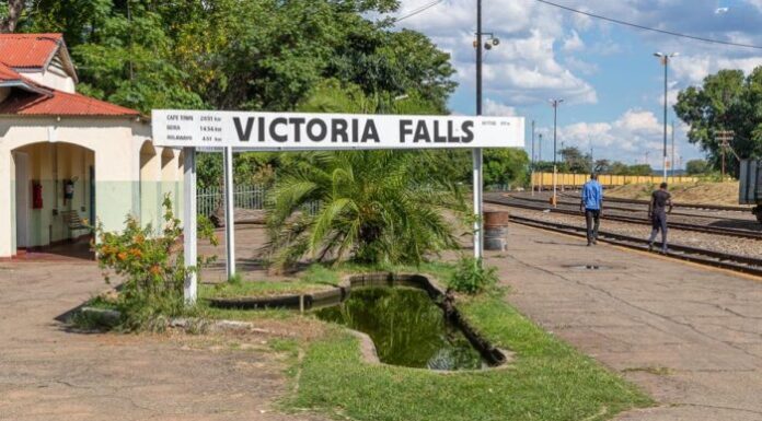 Victoria Falls 700x400 1