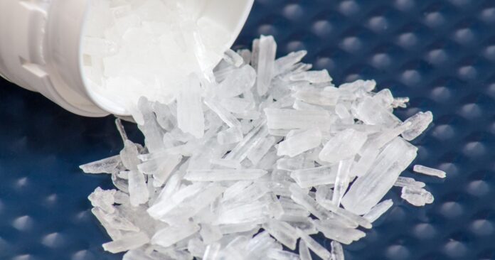 Crystal meth As the physical body becomes dependent on meth, mental state disruptions will take place when withdrawing from the drug. Long-term negative side effects of meth use can consist of depression, anxiety, and fatigue. Other signs include disarray, sleeping disorders, extreme irritability, and violent habits.