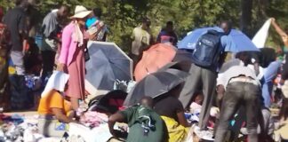 A typical market day in Chirundu attracts hundreds of Zimbabweans and Zambians who buy and sell second hand clothes and other items such as vegetables. It is, however, of major concern that all the people at these markets and some held in rural areas take no preventive measures against contracting or spreading the Coronavirus