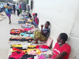 Karoi residents including a growing number of vendors who are complaining about lack of proper infrastructure are up against the council for failing to bring meaningful development to the town despite receiving funds from government