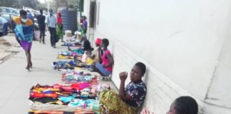 Karoi residents including a growing number of vendors who are complaining about lack of proper infrastructure are up against the council for failing to bring meaningful development to the town despite receiving funds from government