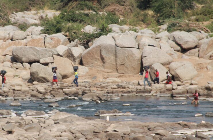 Lockdown measures implemented to curtail the spread of the COVID-19 virus has seen countries across the world close their borders for non-commercial traveling forcing informal cross border traders to use illegal routes including the Spillway illegal crossing point a few metres away from the Beitbridge Border Post between Zimbabwe and South Africa