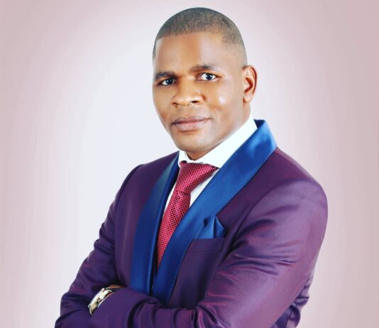 MDC provincial chairman for Harare Zivai Mhetu says government has a responsibility to protect Zimbabweans hence banning unvaccinated employees from the work place should be commended for aiding the spread of the COVID-19 virus