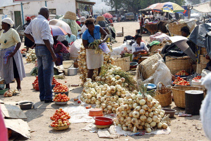 vegetable vendors at Birchnough bridge